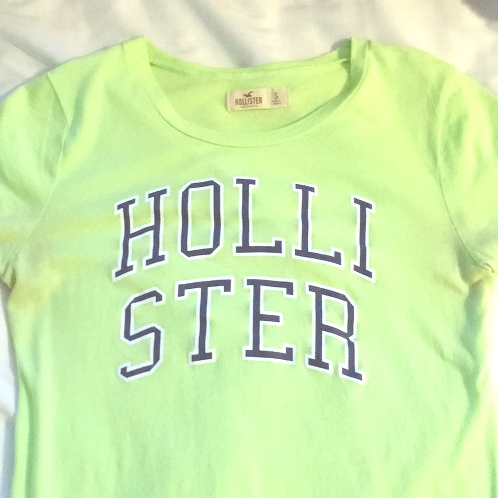 Hollister Tee